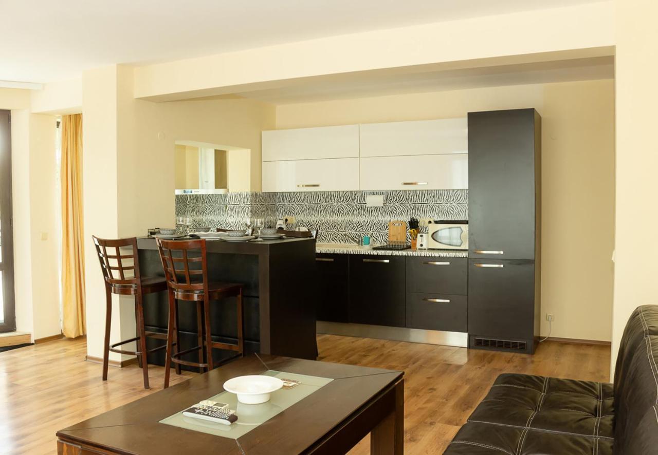 Cozy 1Bd Apartment With A Spacious Terrace By Flat Mаnager Balcsik Kültér fotó